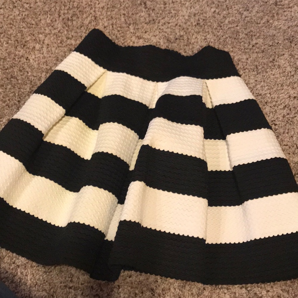 Cute pleated skirt